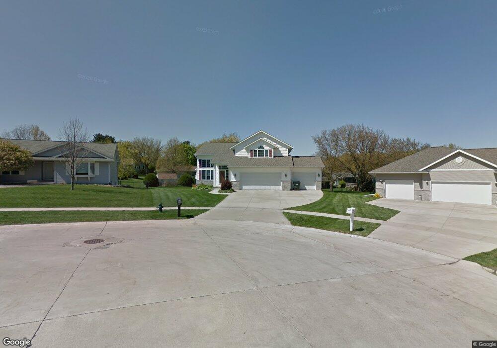 2010 Milligan Ct SW, Cedar Rapids, IA 52404 - photo 1