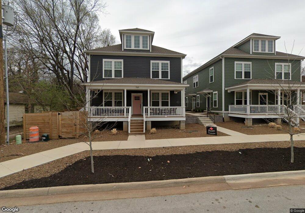 769 S Washington Ave unit 2, Fayetteville, AR 72701 - photo 1