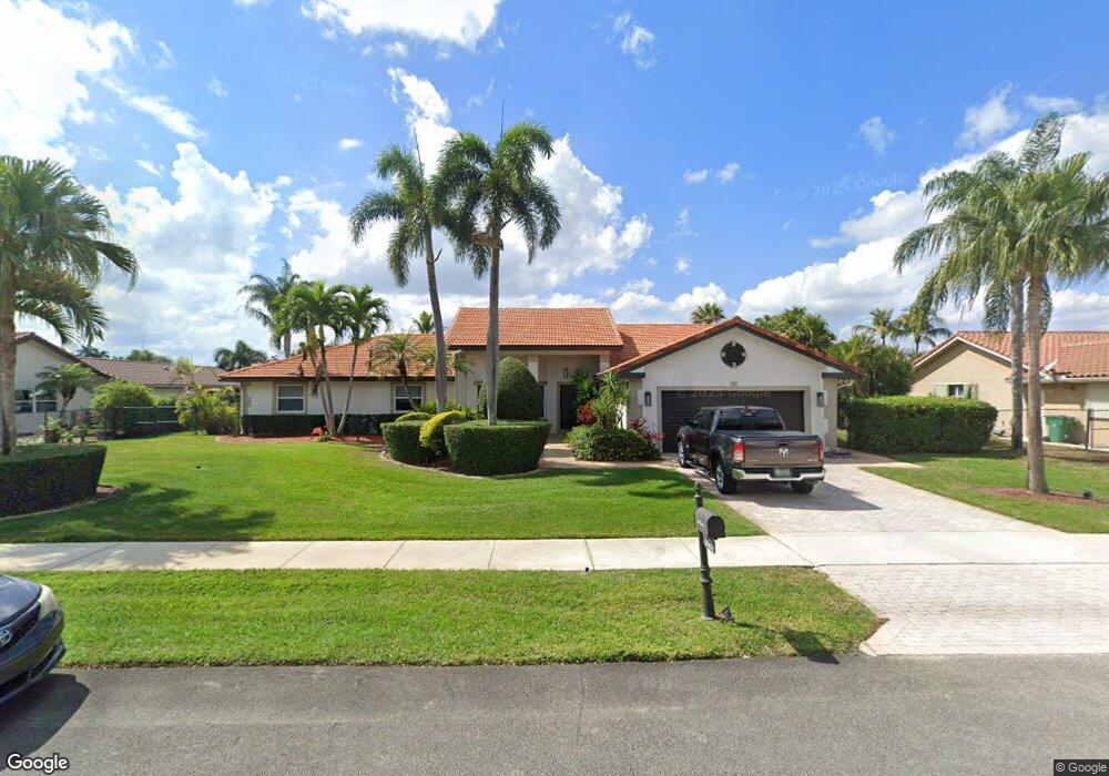 1921 SW 105th Ave, Davie, FL 33324 - photo 1