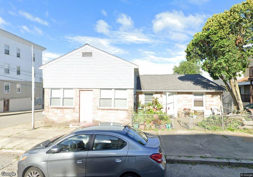 142 Burnside Ave, Woonsocket, RI 02895 - photo 1