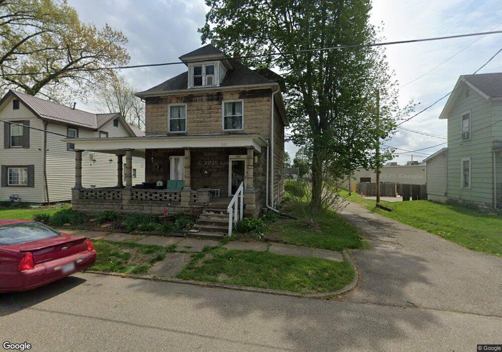 223 Elm St, Coshocton, OH 43812 - photo 1