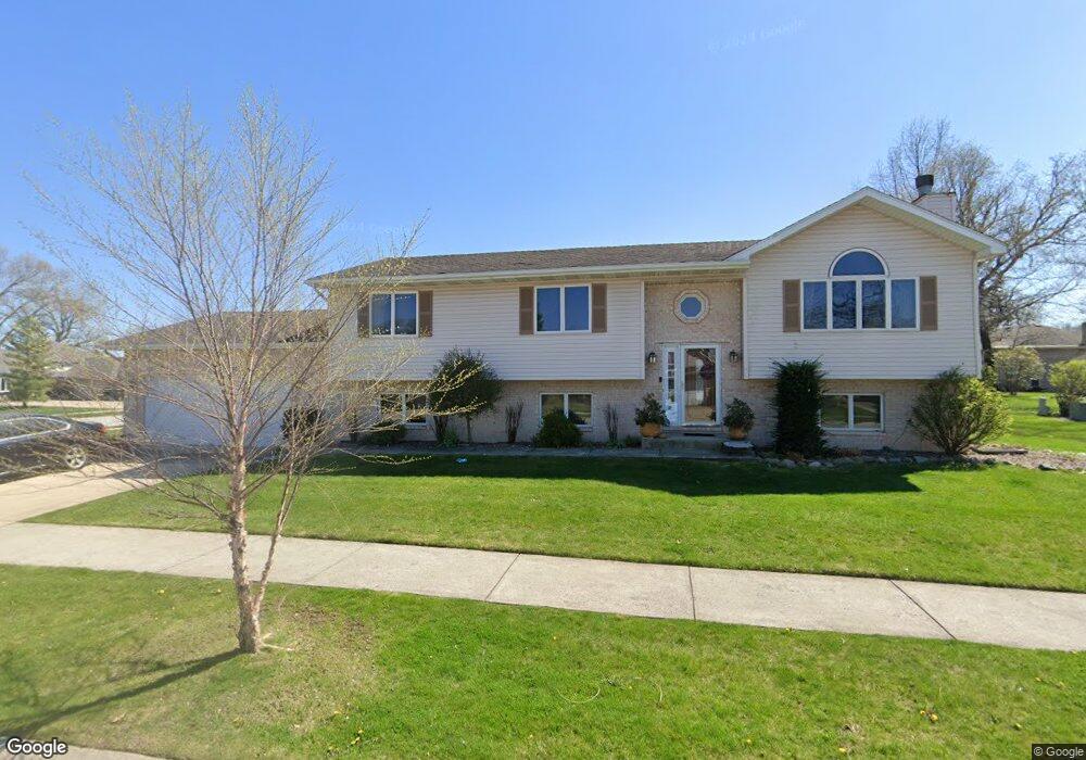 1509 Mockingbird Dr, Crown Point, IN 46307 - photo 1