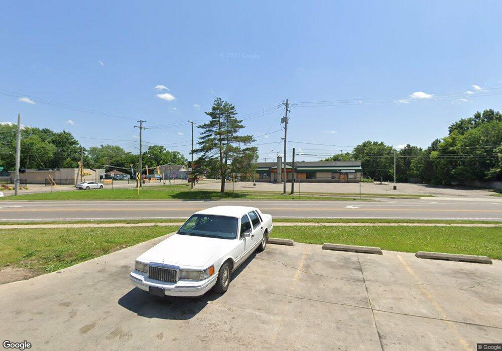 1010 W Atherton Rd, Flint, MI 48507 - photo 1