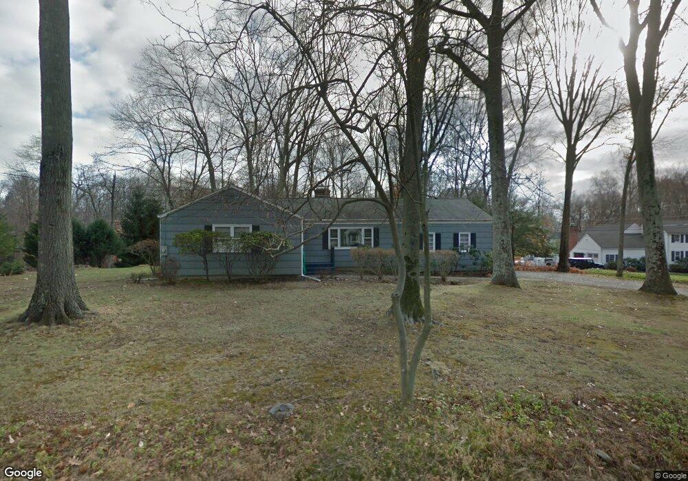 8 Greenwood Ln, Westport, CT 06880 - photo 1