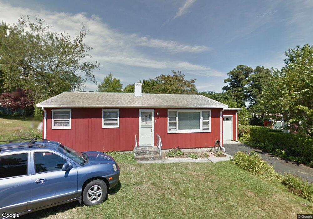 4 Dart St, Niantic, CT 06357 - photo 1