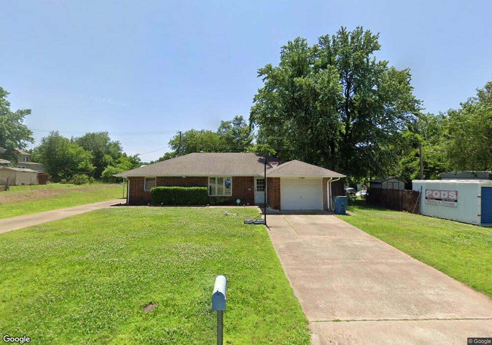1331 E Cherry St, Cushing, OK 74023 - photo 1