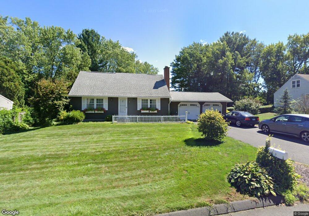 9 Hoover Ln, Enfield, CT 06082 - photo 1