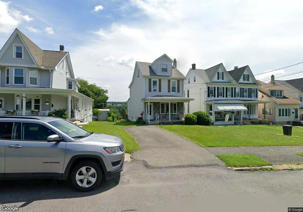 413 N Nescopec St, Tamaqua, PA 18252 - photo 1