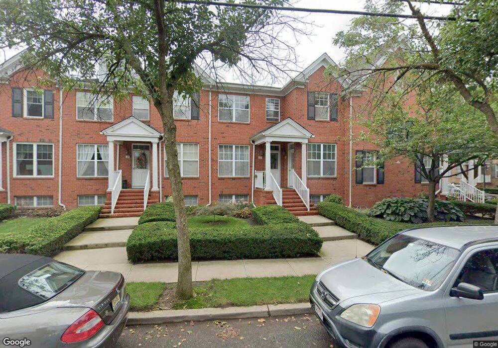 55 Center St unit 6, Metuchen, NJ 08840 - photo 1