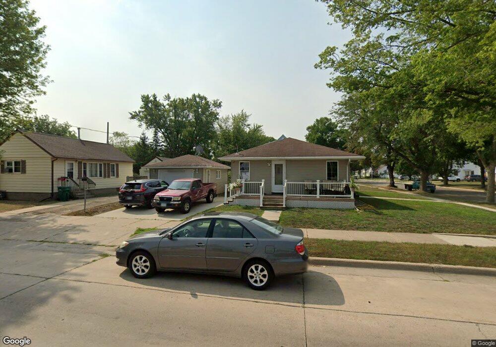 1401 6th St SE, Austin, MN 55912 - photo 1