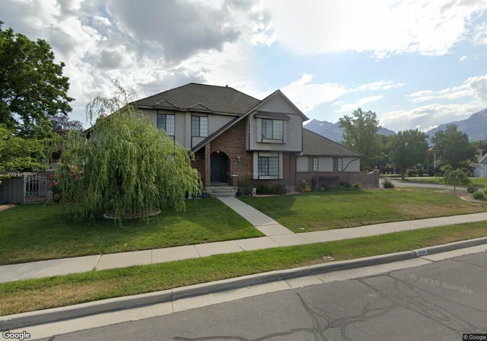 8747 S Glider Ln, Sandy, UT 84093 - photo 1