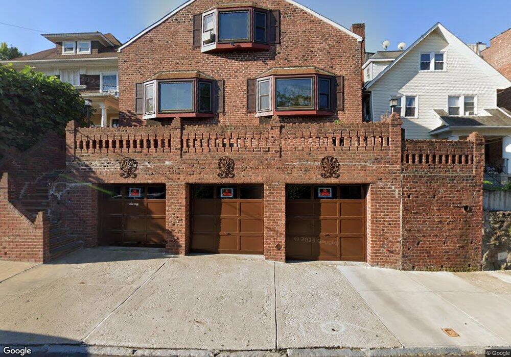 70 Saint Andrews Place unit 1, Yonkers, NY 10705 - photo 1