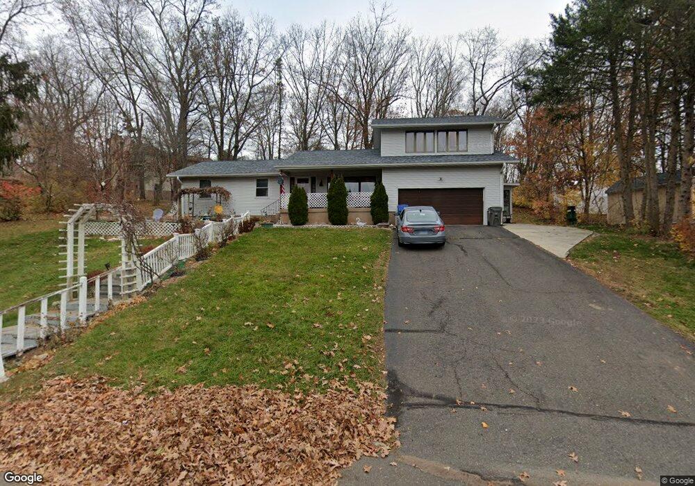 49 Lexington Dr, Manchester, CT 06042 - photo 1