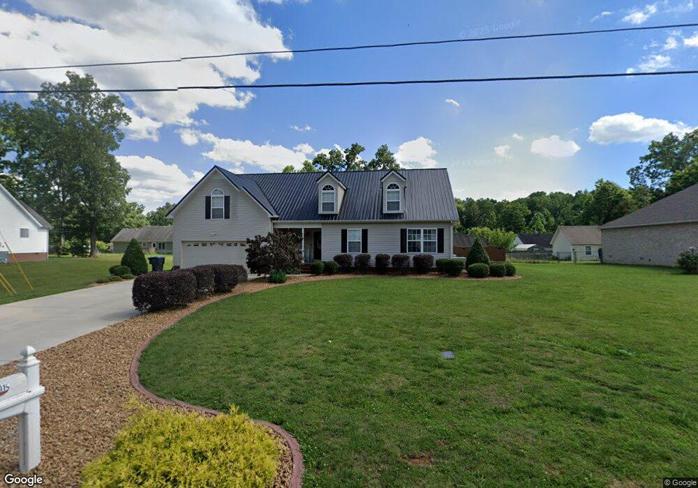 1015 Indian Springs Cir, Manchester, TN 37355 - photo 1