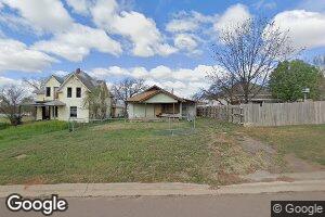 403 N 6th St, Sayre, OK 73662