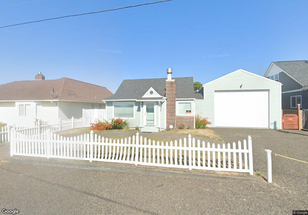 1041 SW Mark St, Newport, OR 97365 - photo 1