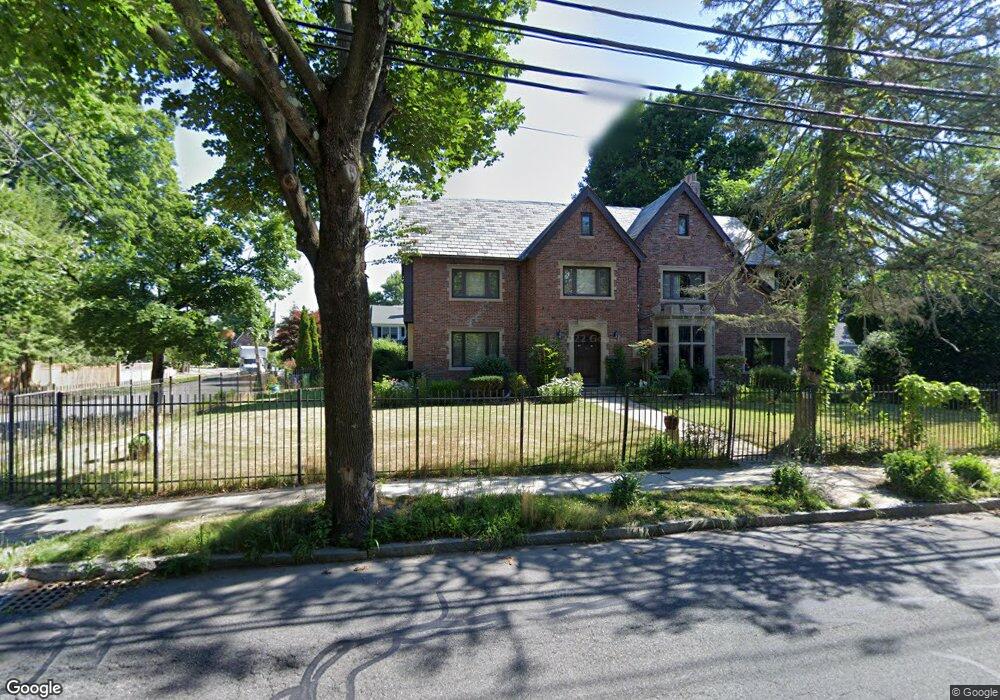 100 Hammond St unit 2, Chestnut Hill, MA 02467 - photo 1