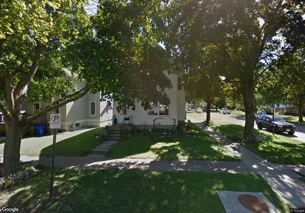 723 9th Ave SW, Cedar Rapids, IA 52404 - photo 1