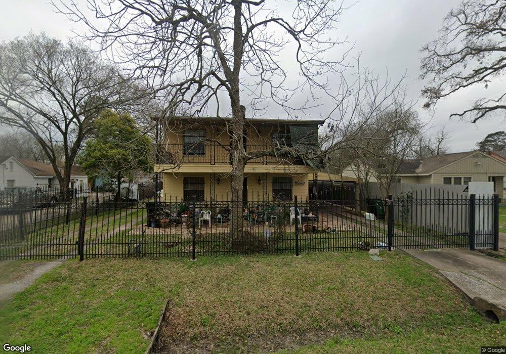 632 Apache St, Houston, TX 77022 - photo 1