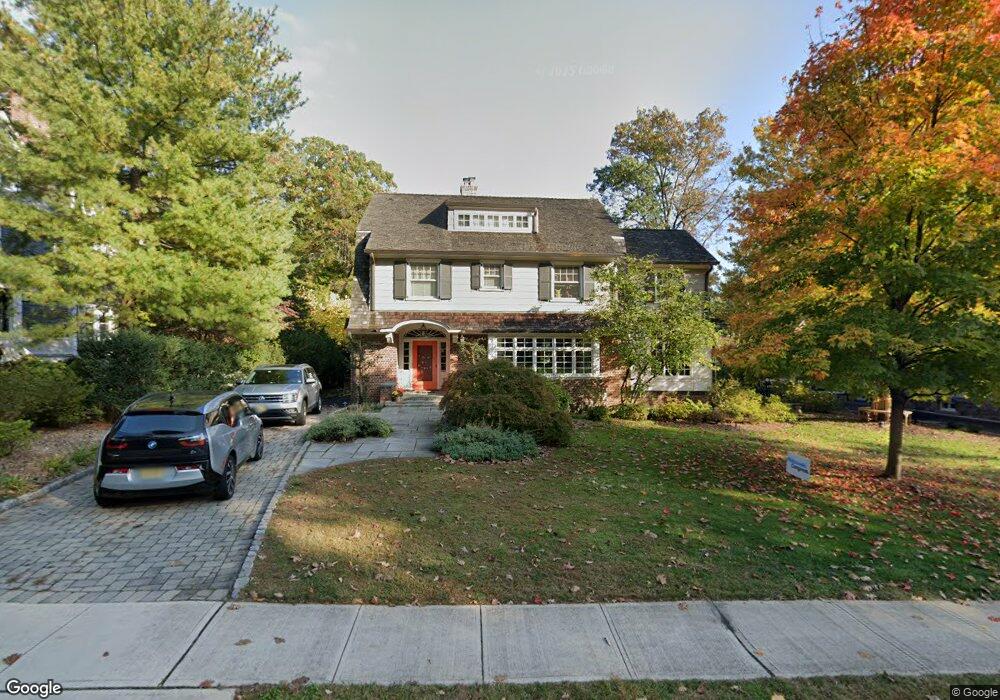 11 Fernwood Rd, Summit, NJ 07901 - photo 1