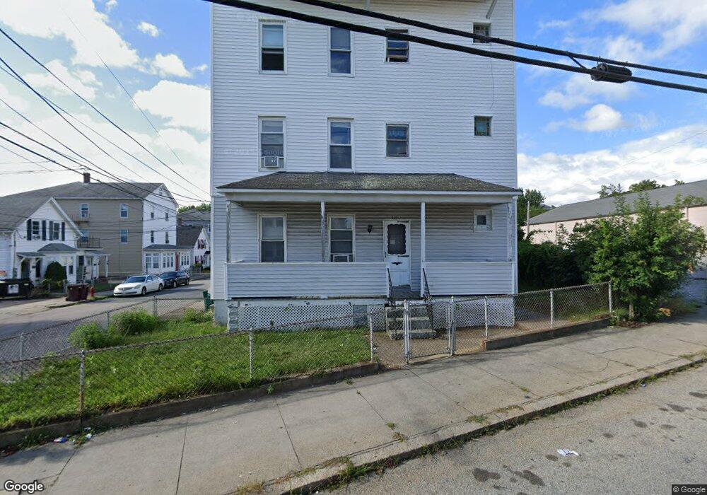 557 Elm St, Woonsocket, RI 02895 - photo 1