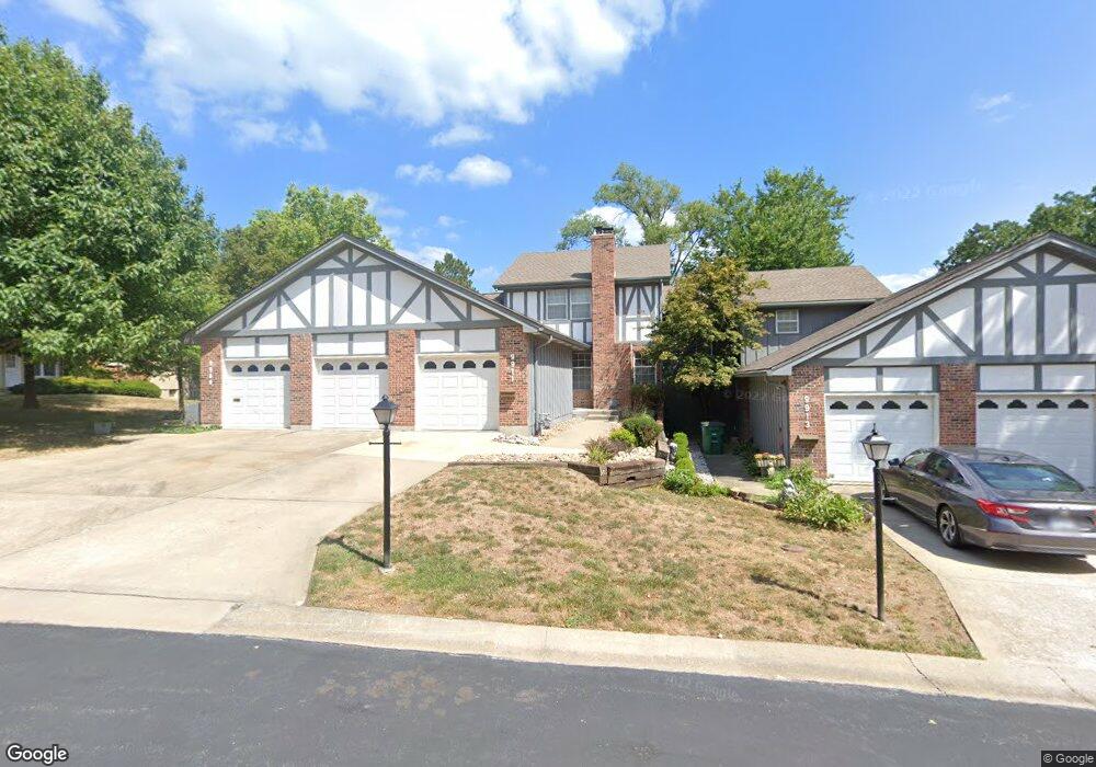 9911 Edelweiss Cir, Shawnee, KS 66203 - photo 1