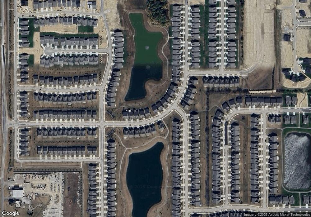 566 Ehrlich Ln, Westfield, IN 46074 - photo 1