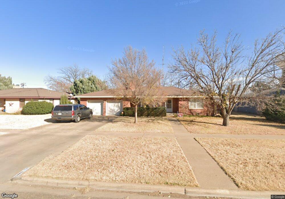 1206 Utica St, Plainview, TX 79072 - photo 1