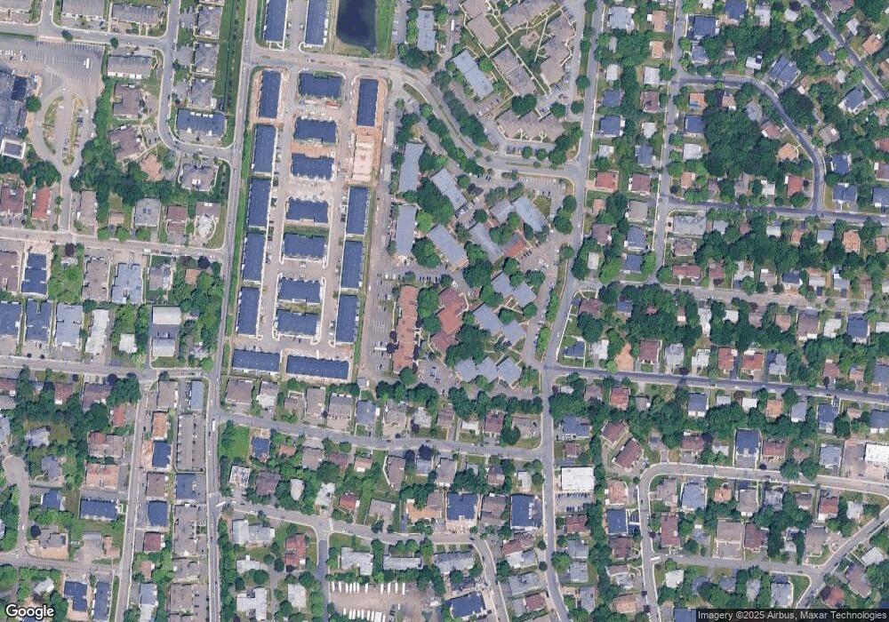 22E Kearsing Pkwy, Monsey, NY 10952 - photo 1