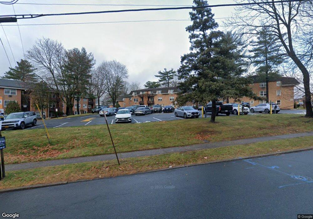 18A Kearsing Pkwy, Monsey, NY 10952 - photo 1