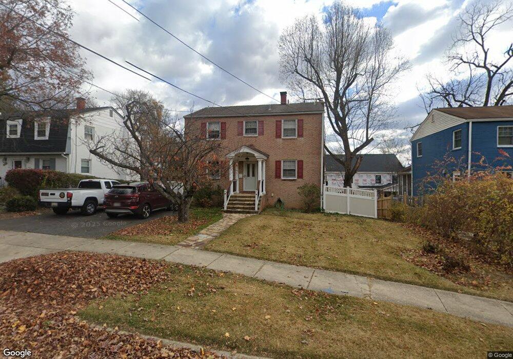 8807 Brierly Rd, Chevy Chase, MD 20815 - photo 1