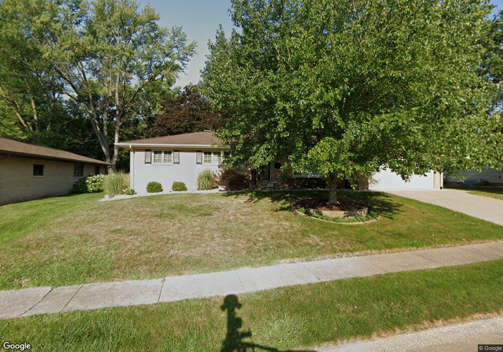 2711 2nd St, Moline, IL 61265 - photo 1