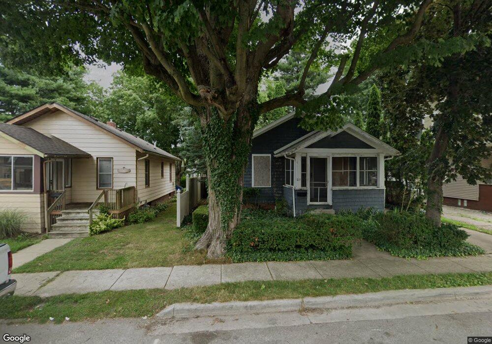 611 E Maple Ave, La Porte, IN 46350 - photo 1