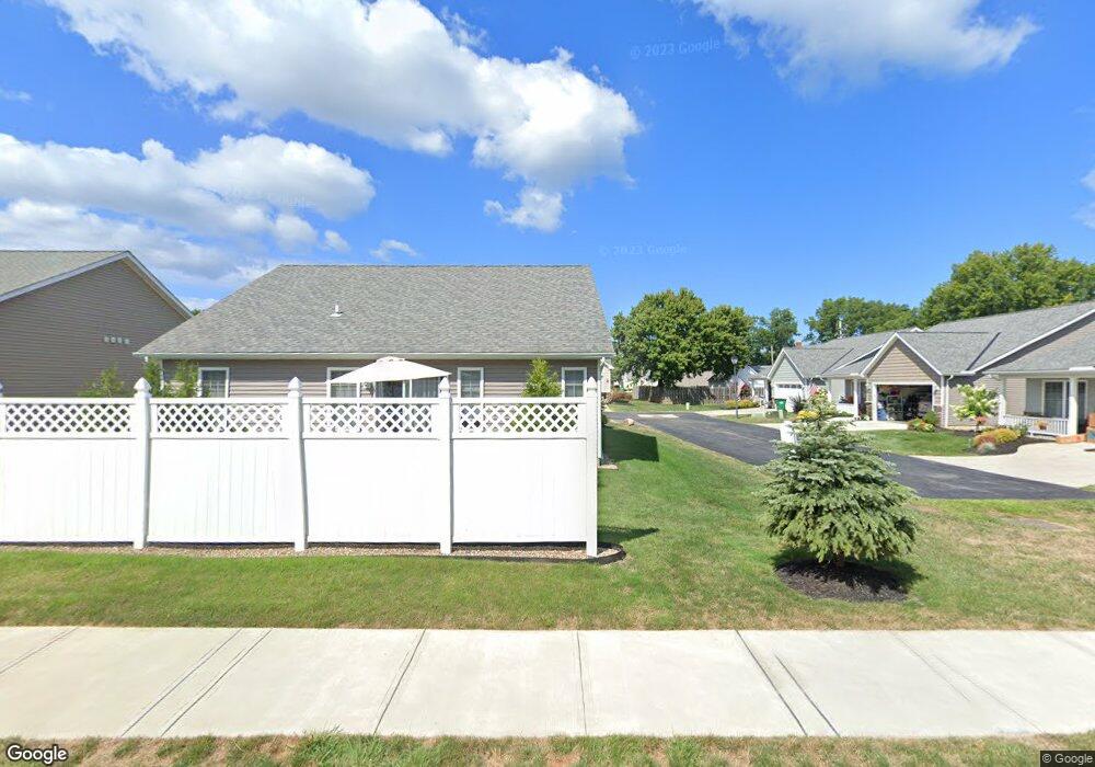 1600 Par Dr unit 25, Wickliffe, OH 44092 - photo 1