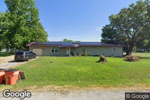 207 E Willow St, Sorento, IL 62086