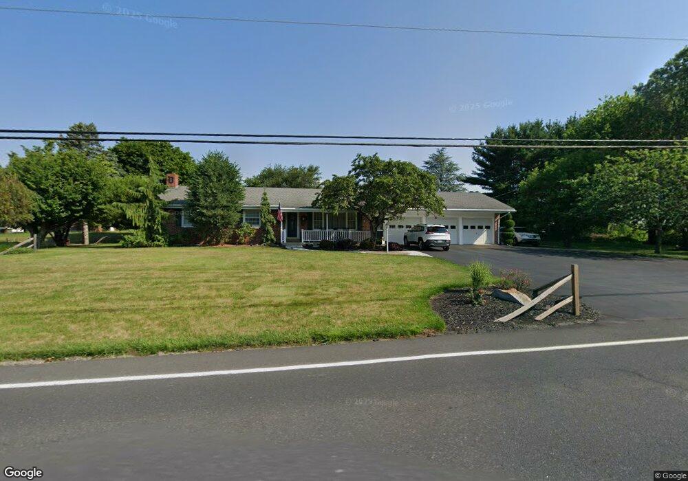 2296 Community Dr, Bath, PA 18014 - photo 1