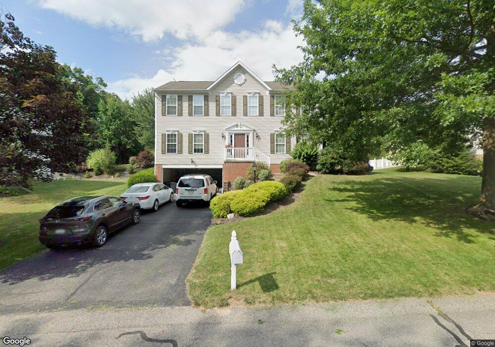 105 Majestic Dr, Canonsburg, PA 15317 - photo 1