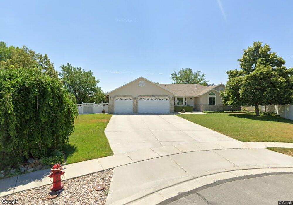 2949 Kings Crossing Ct, Riverton, UT 84065 - photo 1