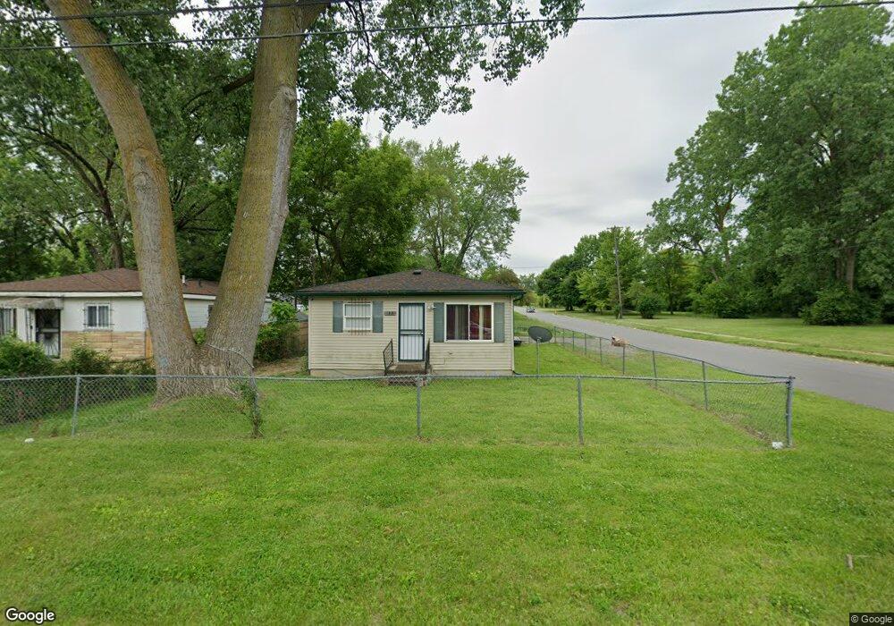 1127 W Kurtz Ave, Flint, MI 48505 - photo 1
