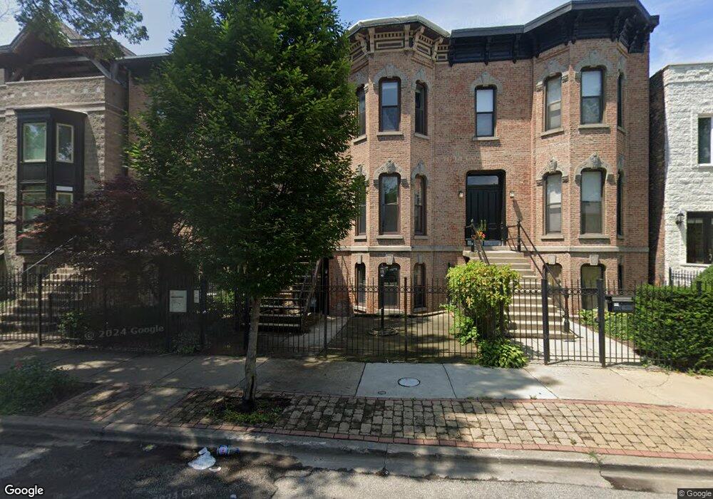 748 S Oakley Blvd, Chicago, IL 60612 - photo 1