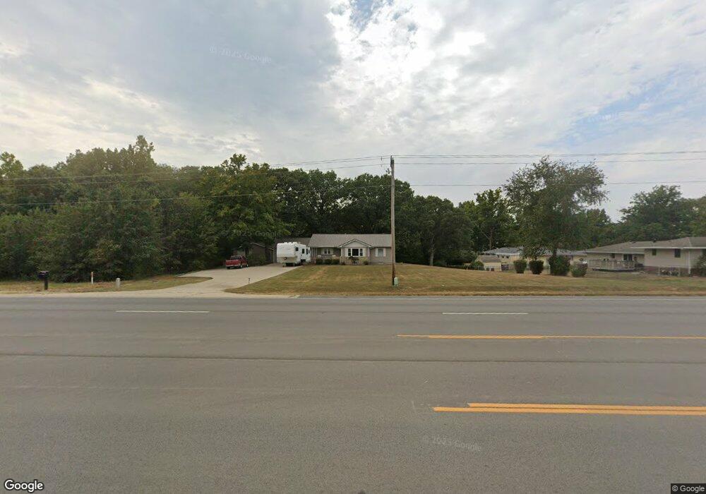 11393 E State Highway 33, Effingham, IL 62401 - photo 1