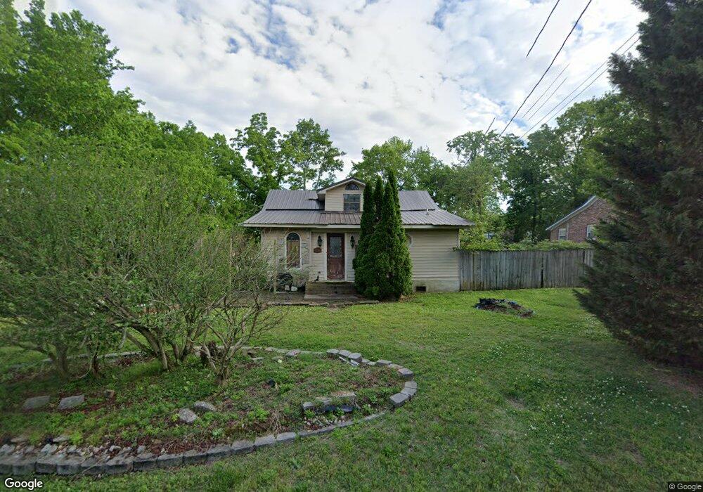 126 E Cedar St, Shelbyville, TN 37160 - photo 1