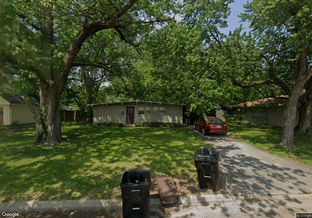 2317 SW Boswell Ct, Topeka, KS 66611 - photo 1