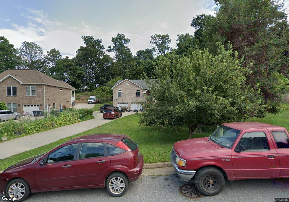 932 Carriage Dr, Harrisonburg, VA 22801 - photo 1