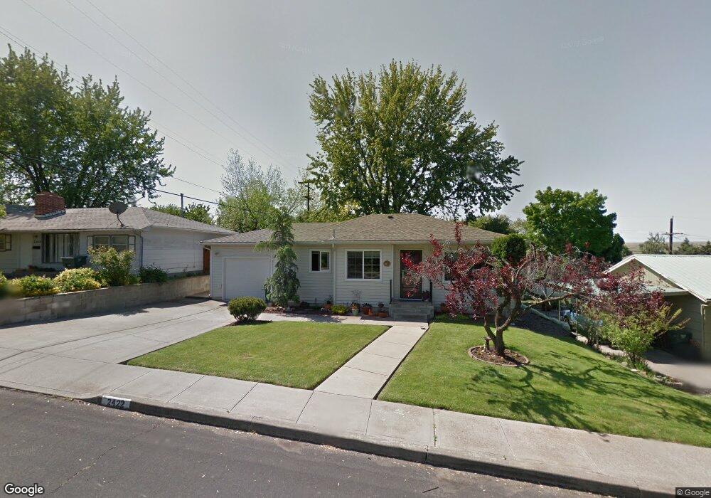 2422 SW Nye Ave, Pendleton, OR 97801 - photo 1