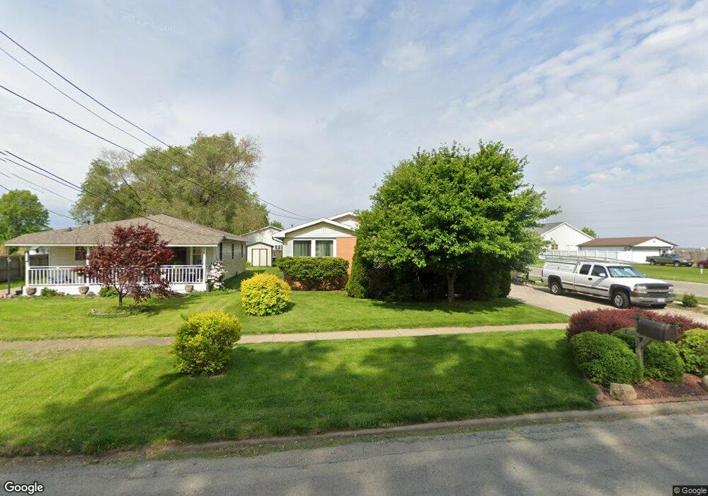 1419 N 19th St, Mattoon, IL 61938 - photo 1