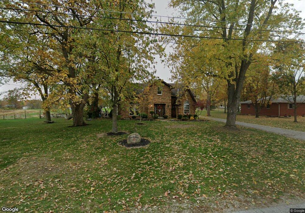 901 Wheeler Ln, Wapakoneta, OH 45895 - photo 1