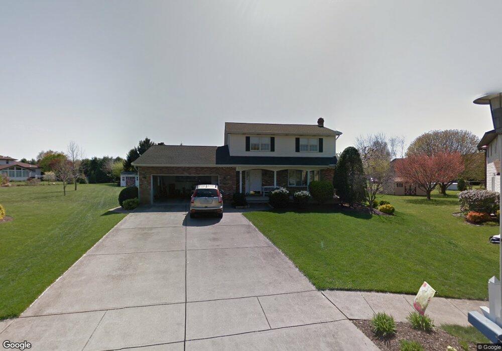 211 Peacock Dr, Kingston, PA 18704 - photo 1