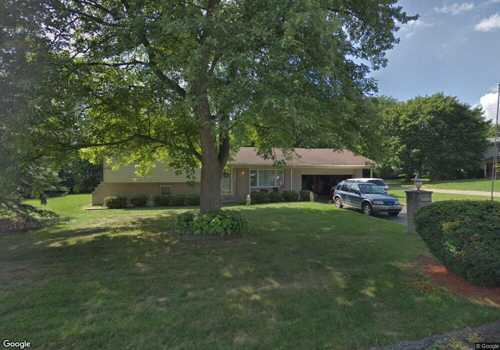 2610 Bridle Rd, Bloomfield Hills, MI 48304 - photo 1