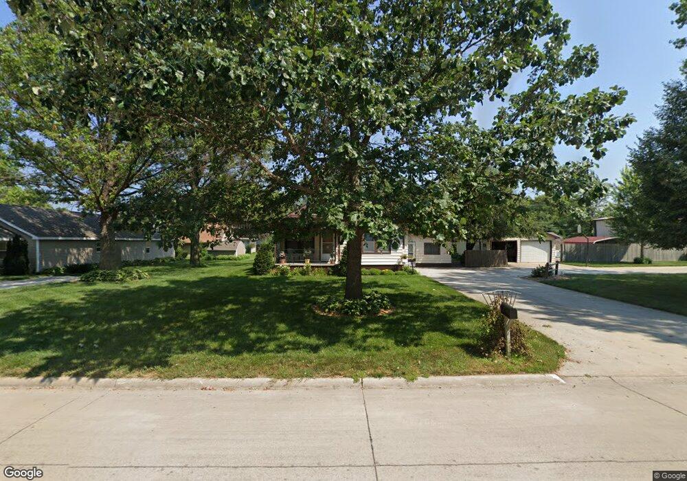 1011 W Summit Ave, Shenandoah, IA 51601 - photo 1